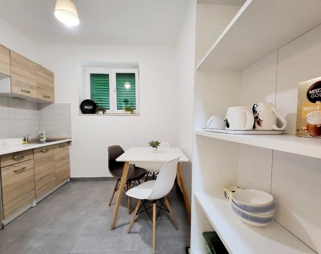 Cozy Apartment With Balcony 10 Min From The Beach ริเยกา ภายนอก รูปภาพ